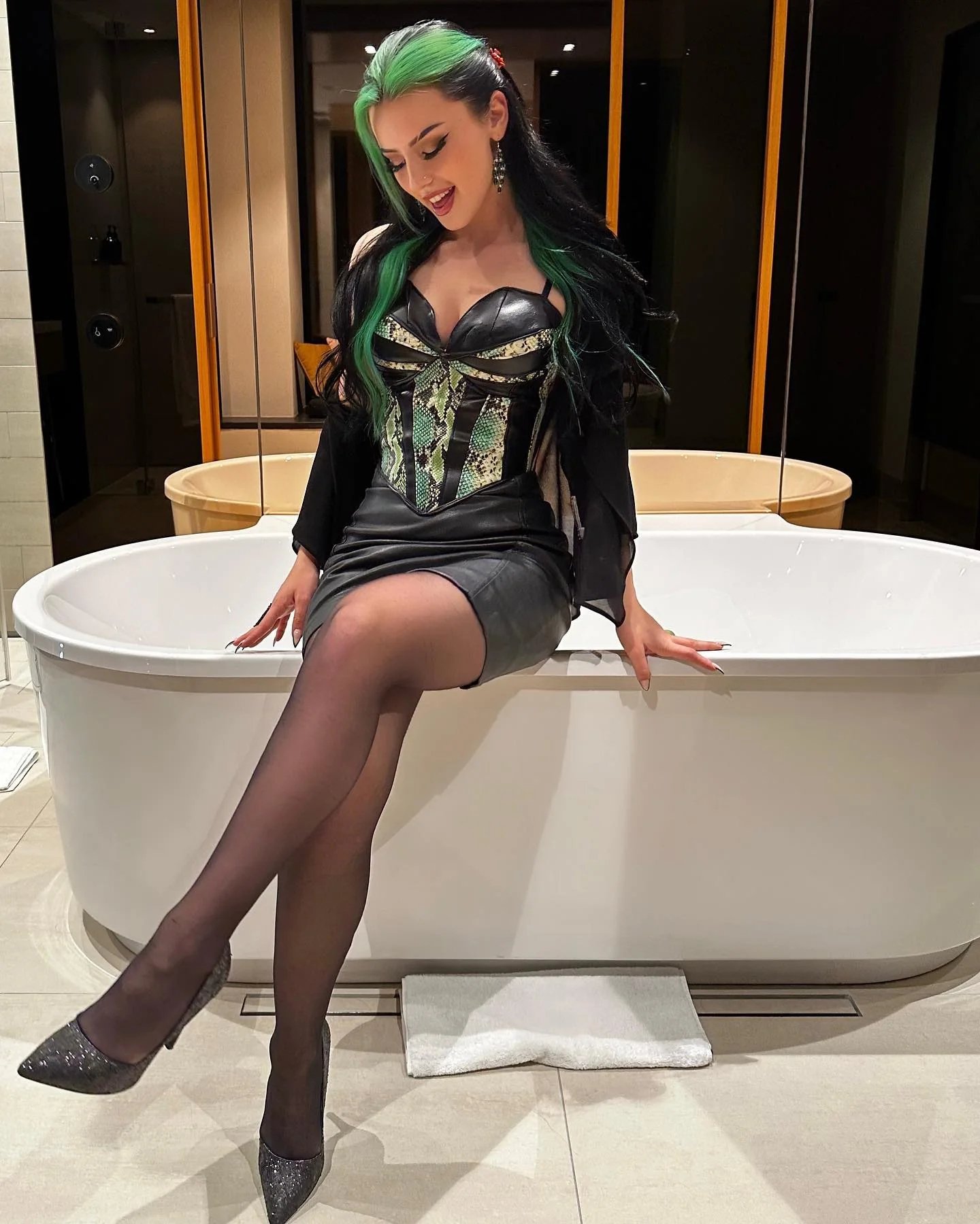 Dilara S - Free pics, galleries & more at Babepedia
