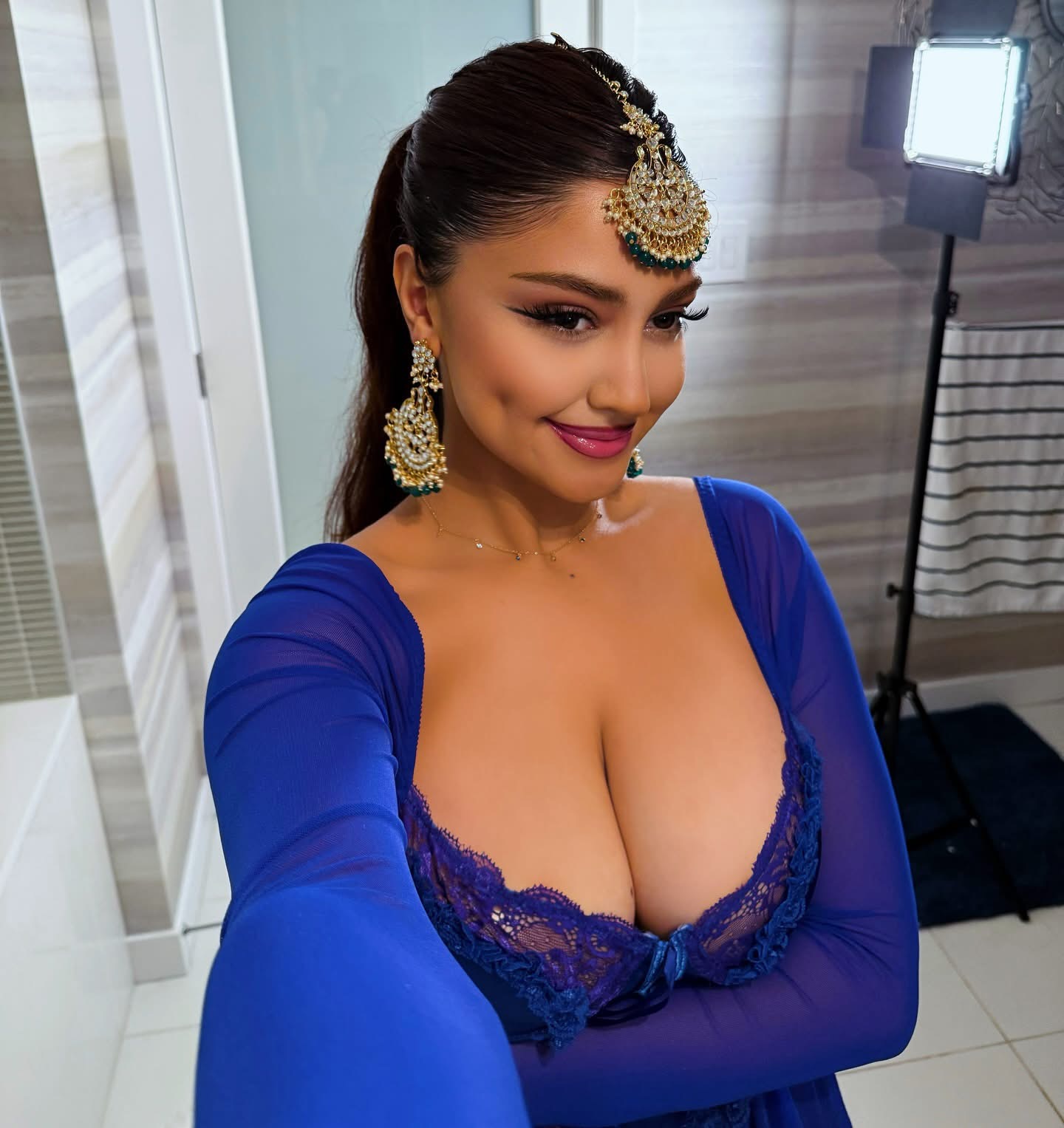 Diva Flawless - Free pics, galleries & more at Babepedia