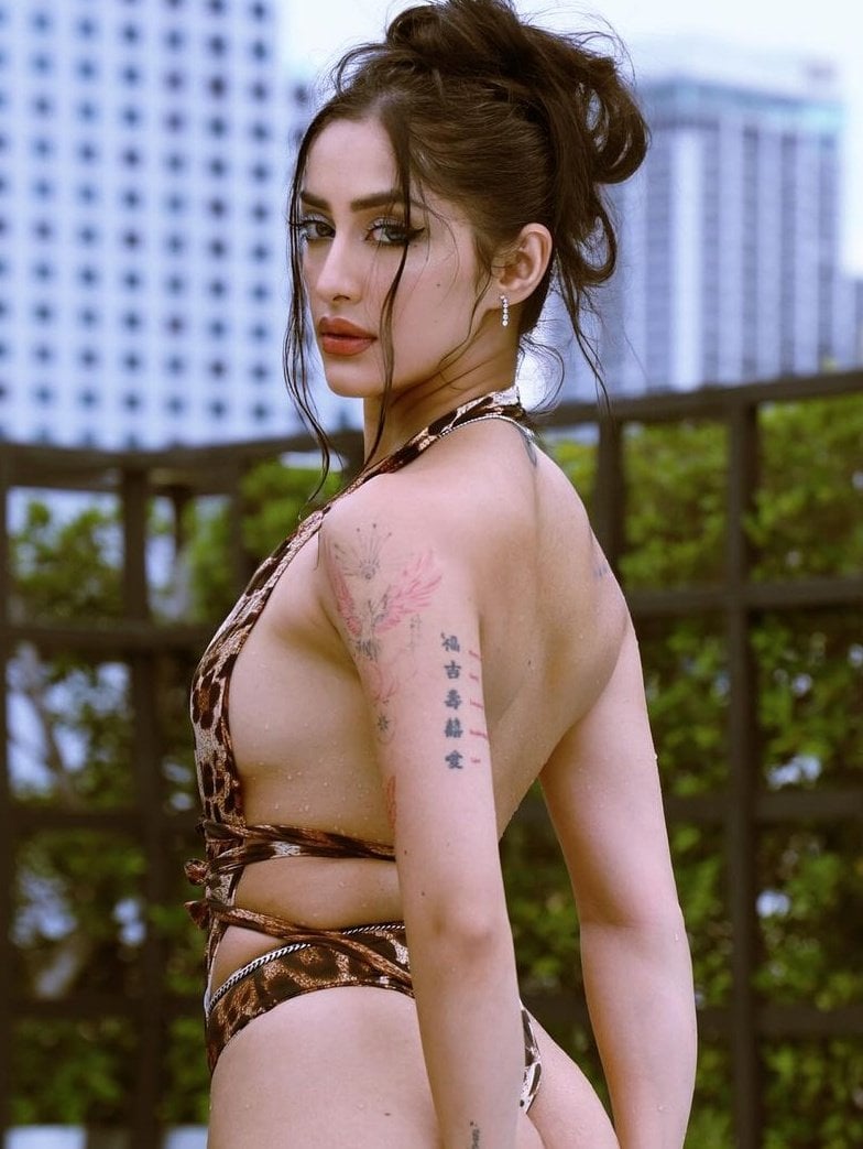 Divya Sharma - Free sexy pics, galleries & more at Babepedia