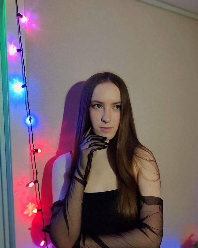 Dolly Allman - Modelka webcam