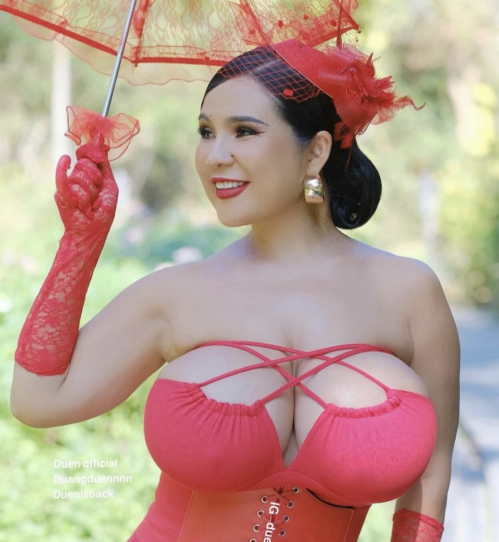 Duang duen boobs