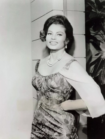 Eden Hartford - Aktorka