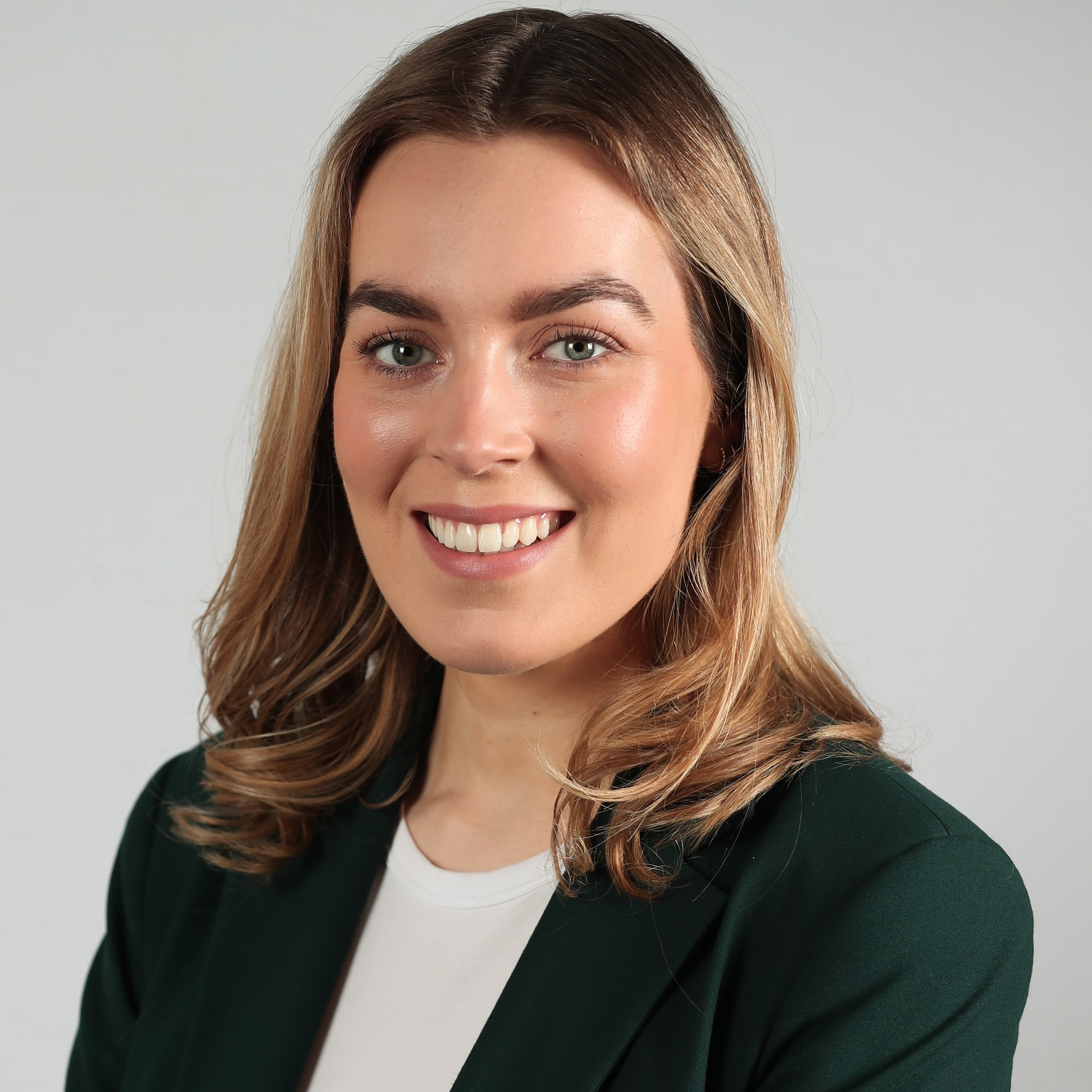 Eden Wilson - Gospodarz telewizyjny