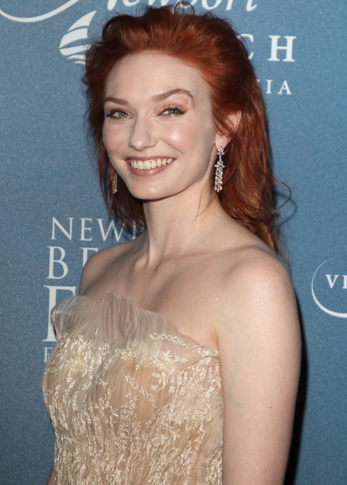 Eleanor Tomlinson - Free pics, galleries & more at Babepedia