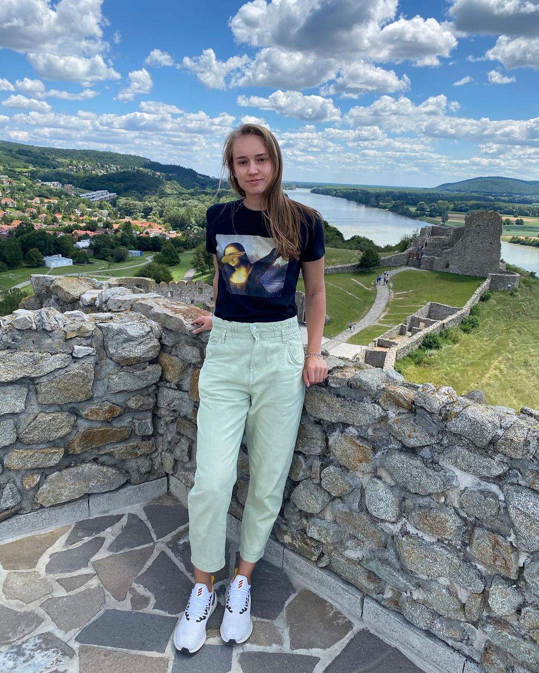 Elena Rybakina - Free pics, galleries & more at Babepedia