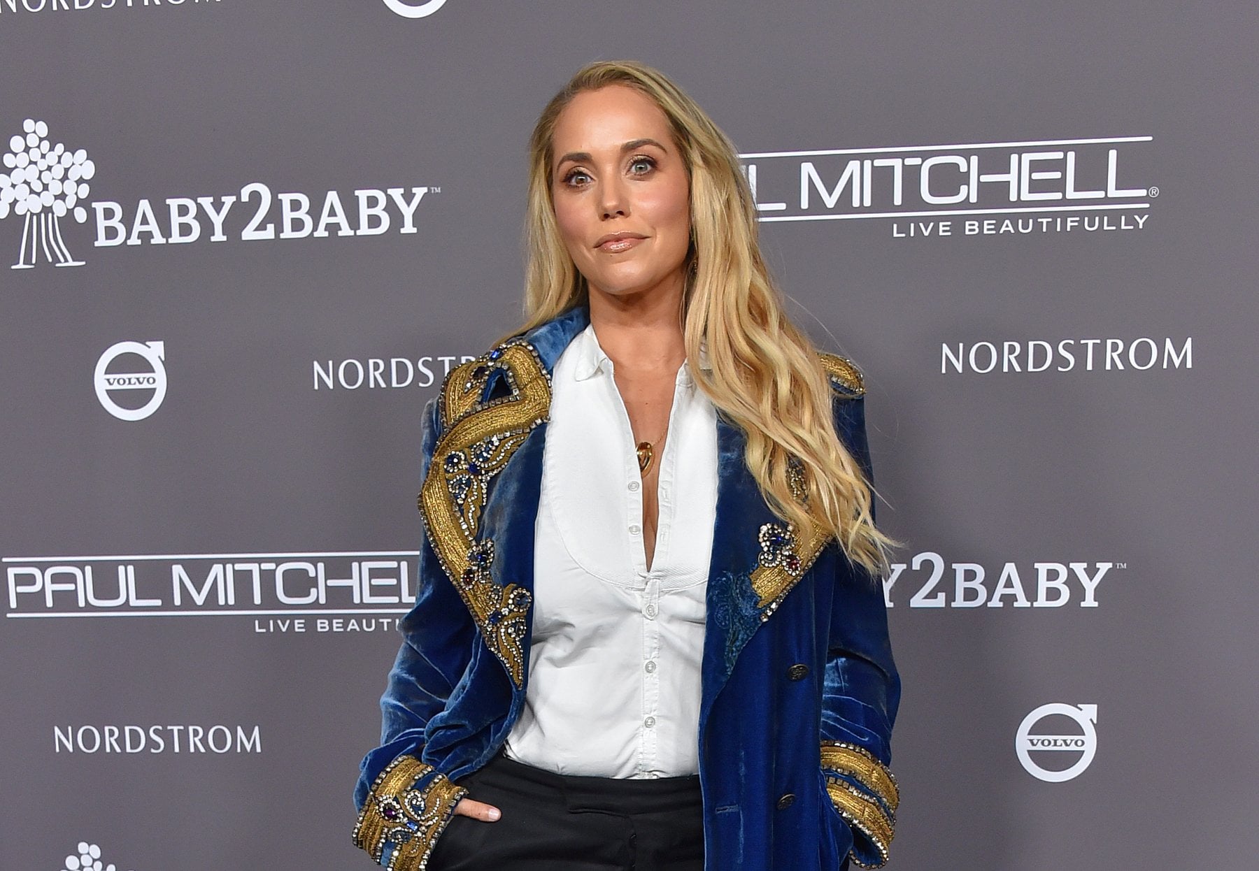 Elizabeth Berkley - Free pics, galleries & more at Babepedia