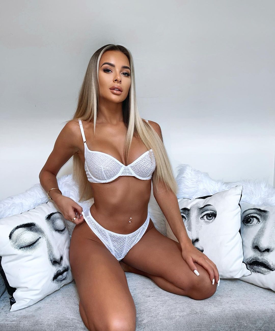 Ellie ODonnell - Free pics, galleries & more at Babepedia