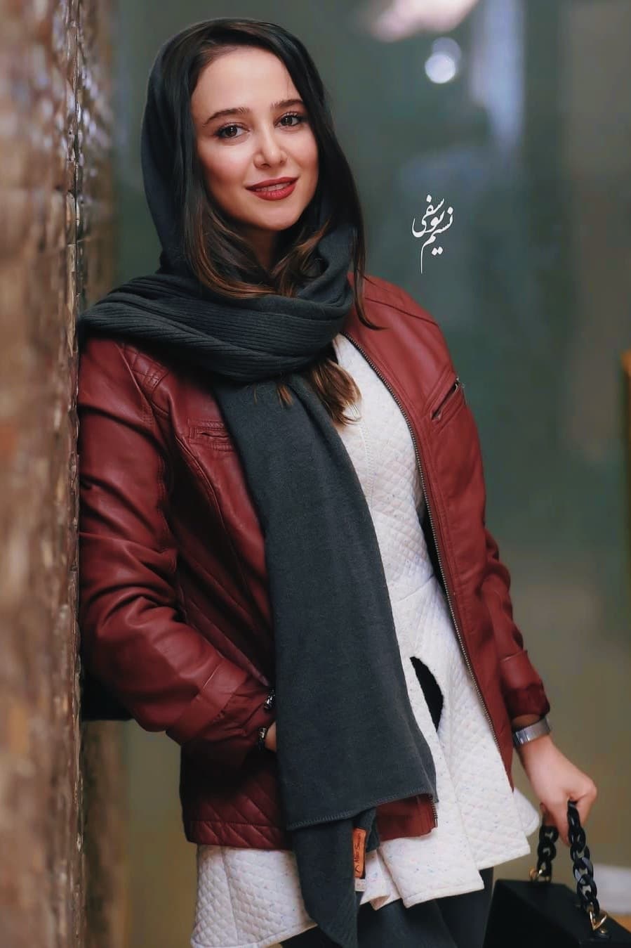 Elnaz habibi