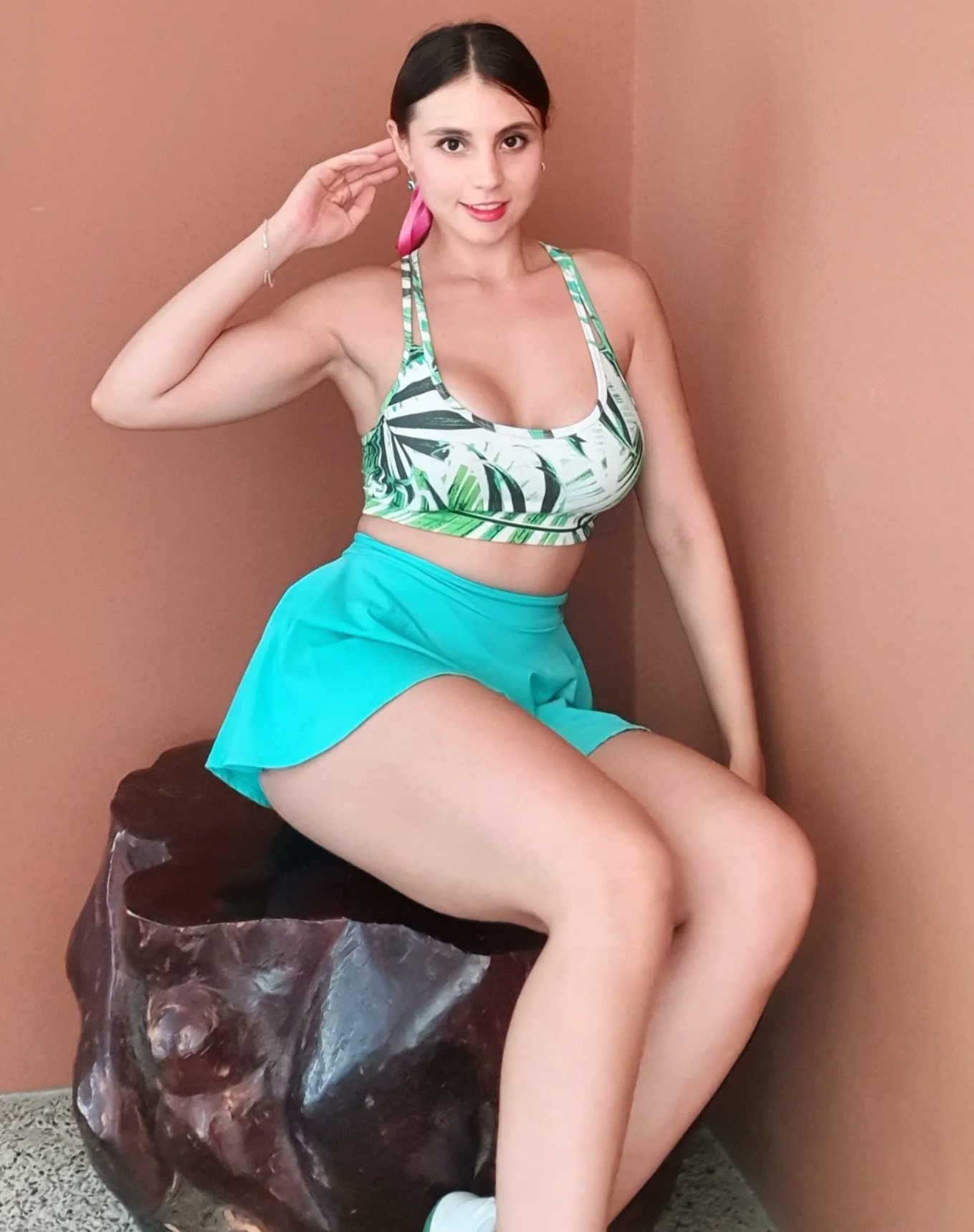 Emilia Vizcarra - Free pics, galleries & more at Babepedia