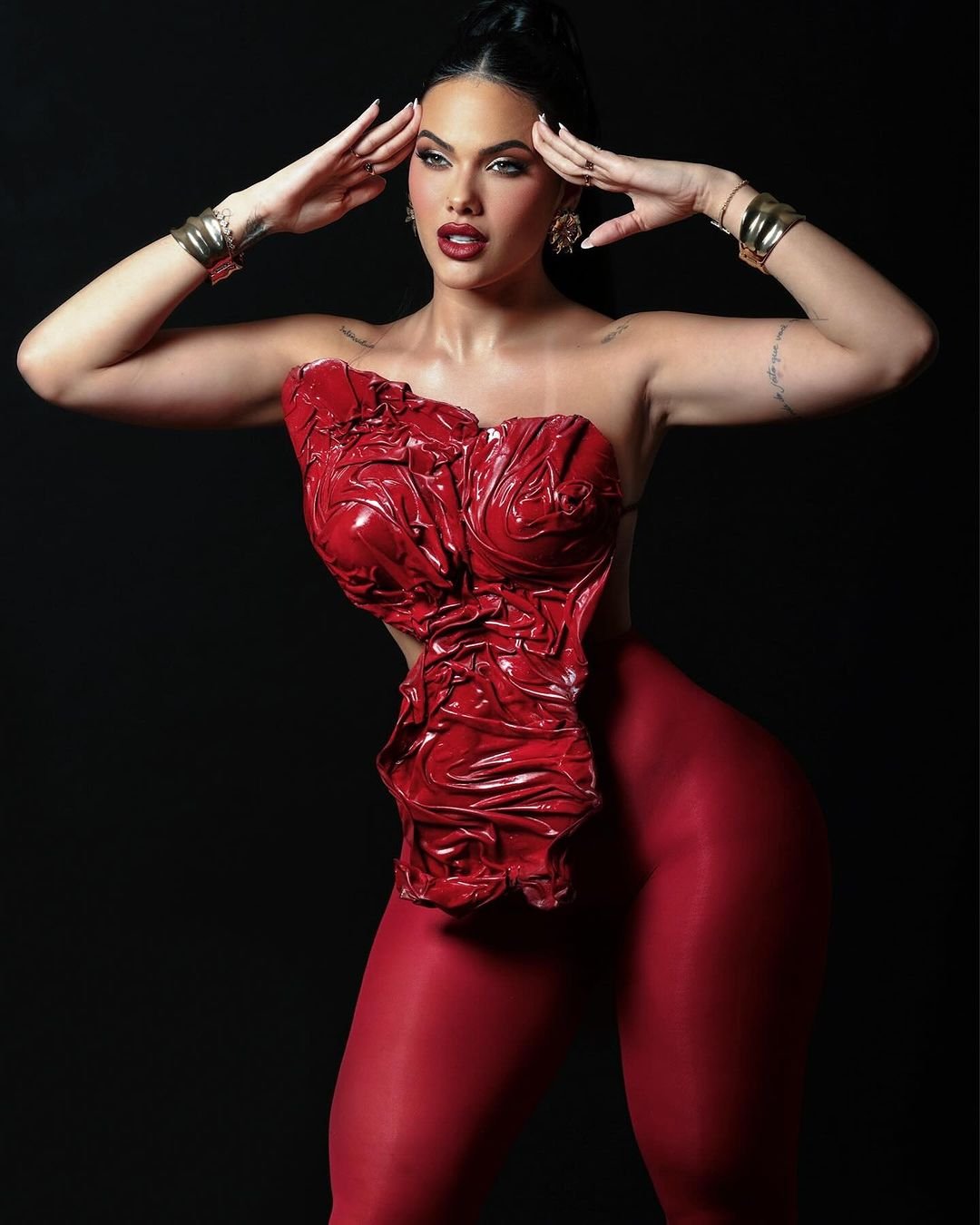 Emily Garcia - Free sexy pics, galleries & more at Babepedia