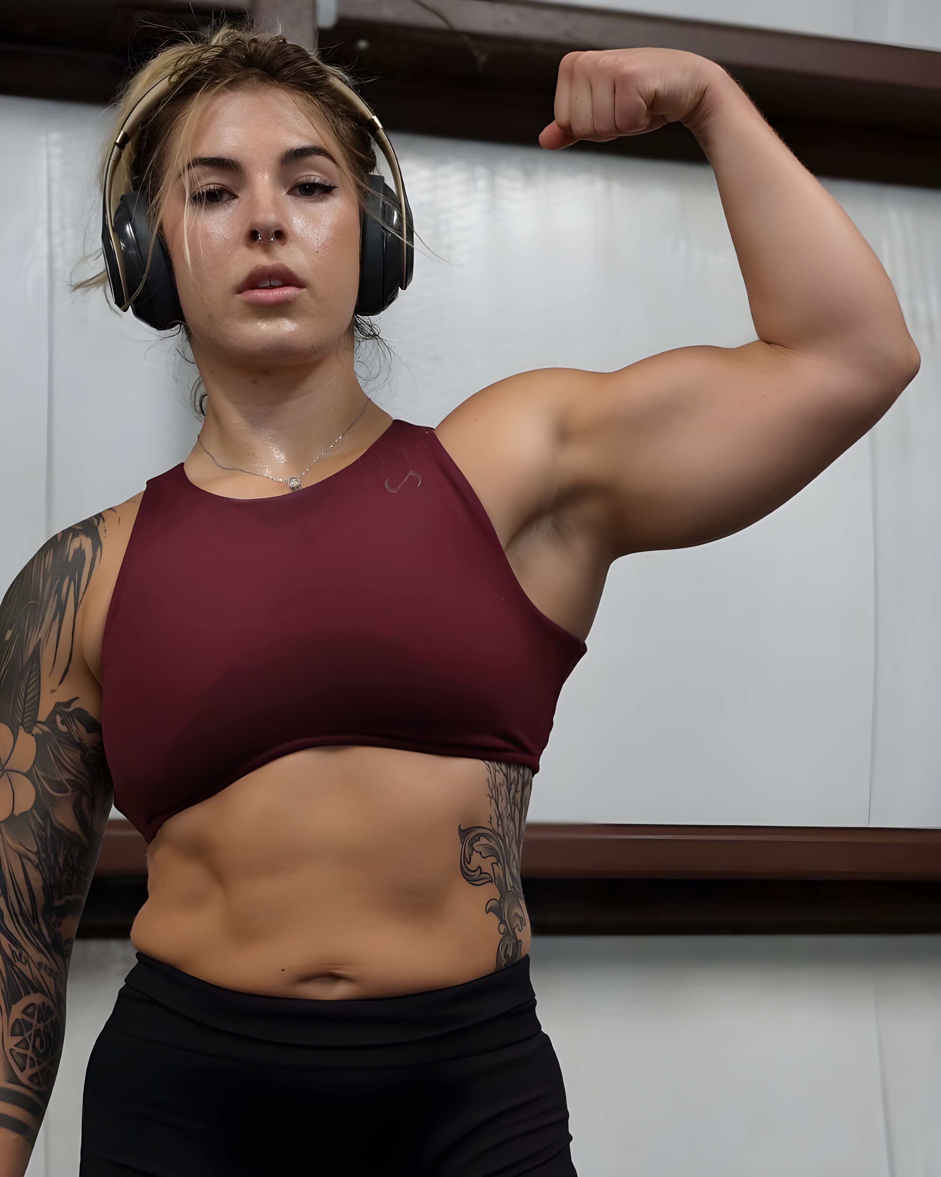 Emily Joel - Free pics, galleries & more at Babepedia