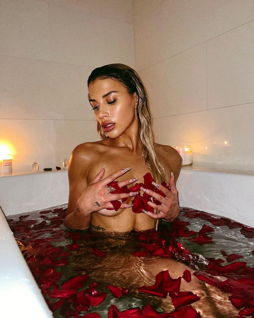 Emily Salch - Free pics, galleries & more at Babepedia