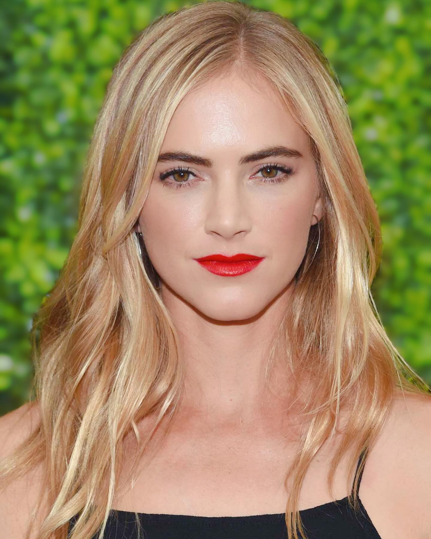 Emily Wickersham - Free pics, galleries & more at Babepedia
