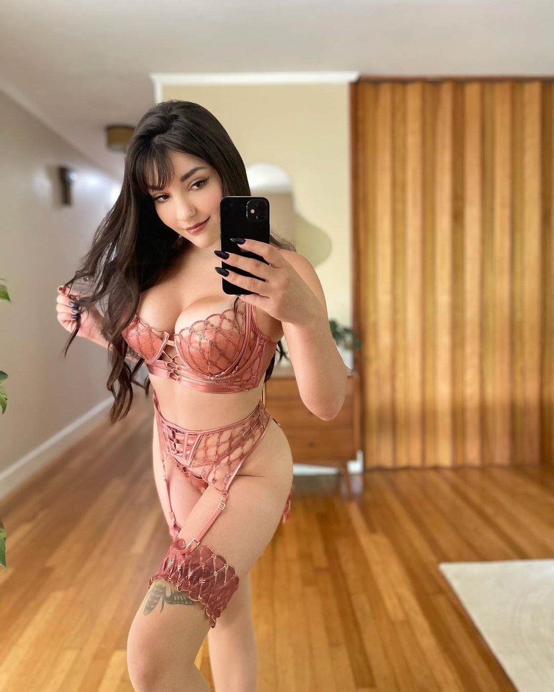 Forest Faye - Free nude pics, galleries & more at Babepedia