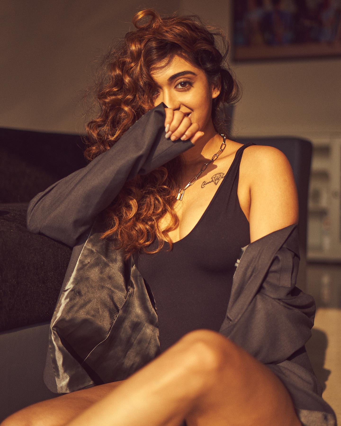 Gayatri Bhardwaj - Free pics, galleries & more at Babepedia