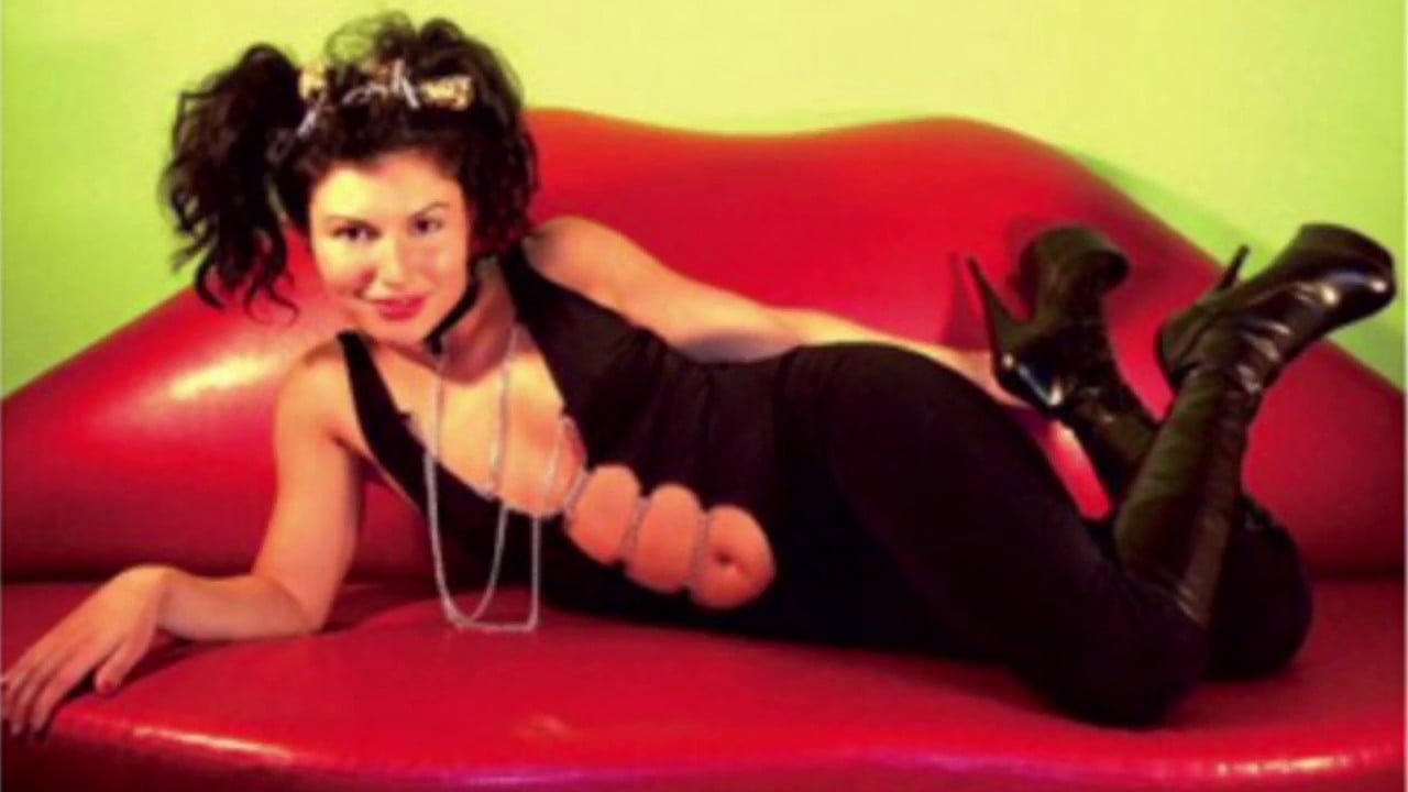 Giusy Ferreri - Free pics, galleries & more at Babepedia