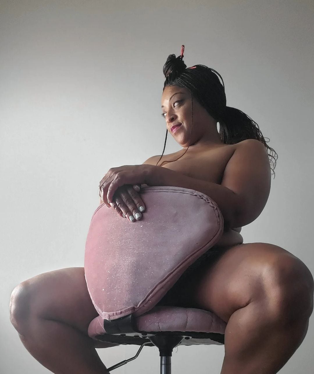 Gloria The Goddess - Free nude pics, galleries & more at Babepedia