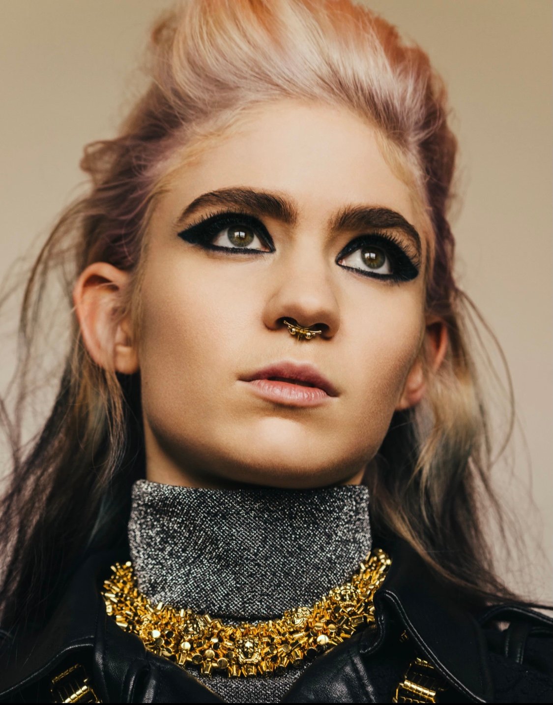 Grimes - Free pics, galleries & more at Babepedia