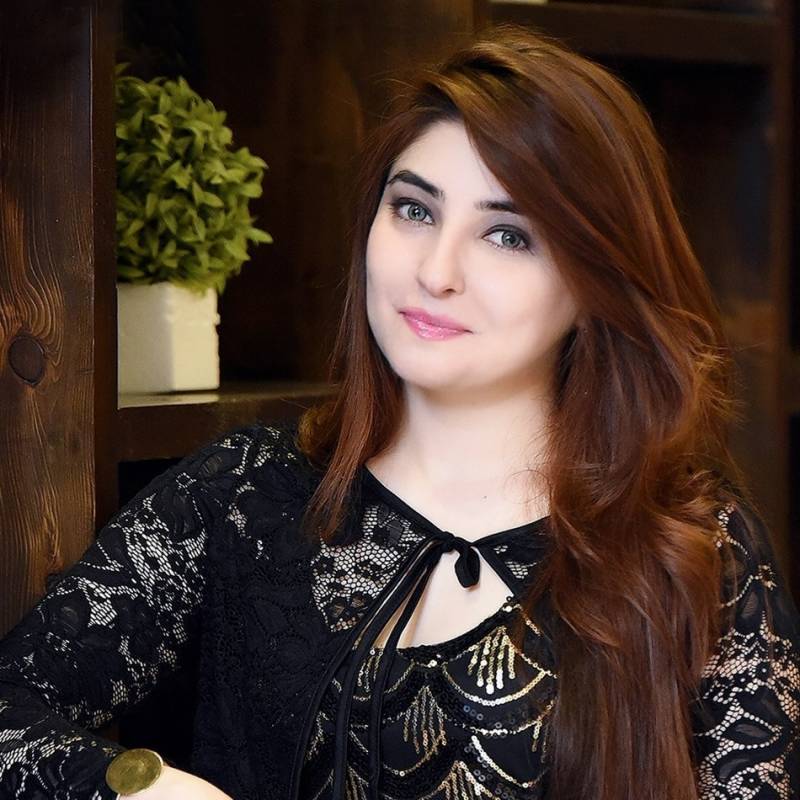 800px x 800px - Gul Panra - Free pics, galleries & more at Babepedia