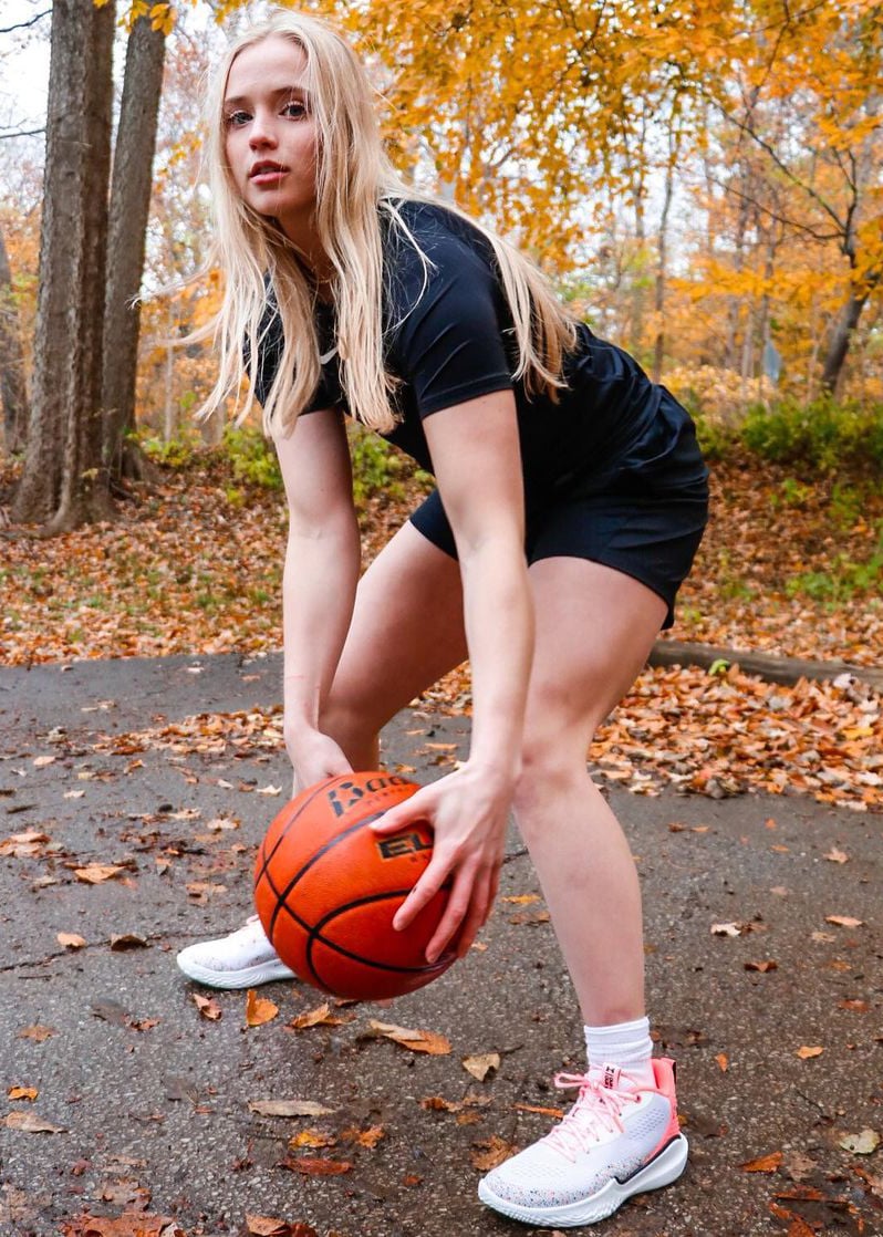 Hailey Van Lith - Free pics, galleries & more at Babepedia