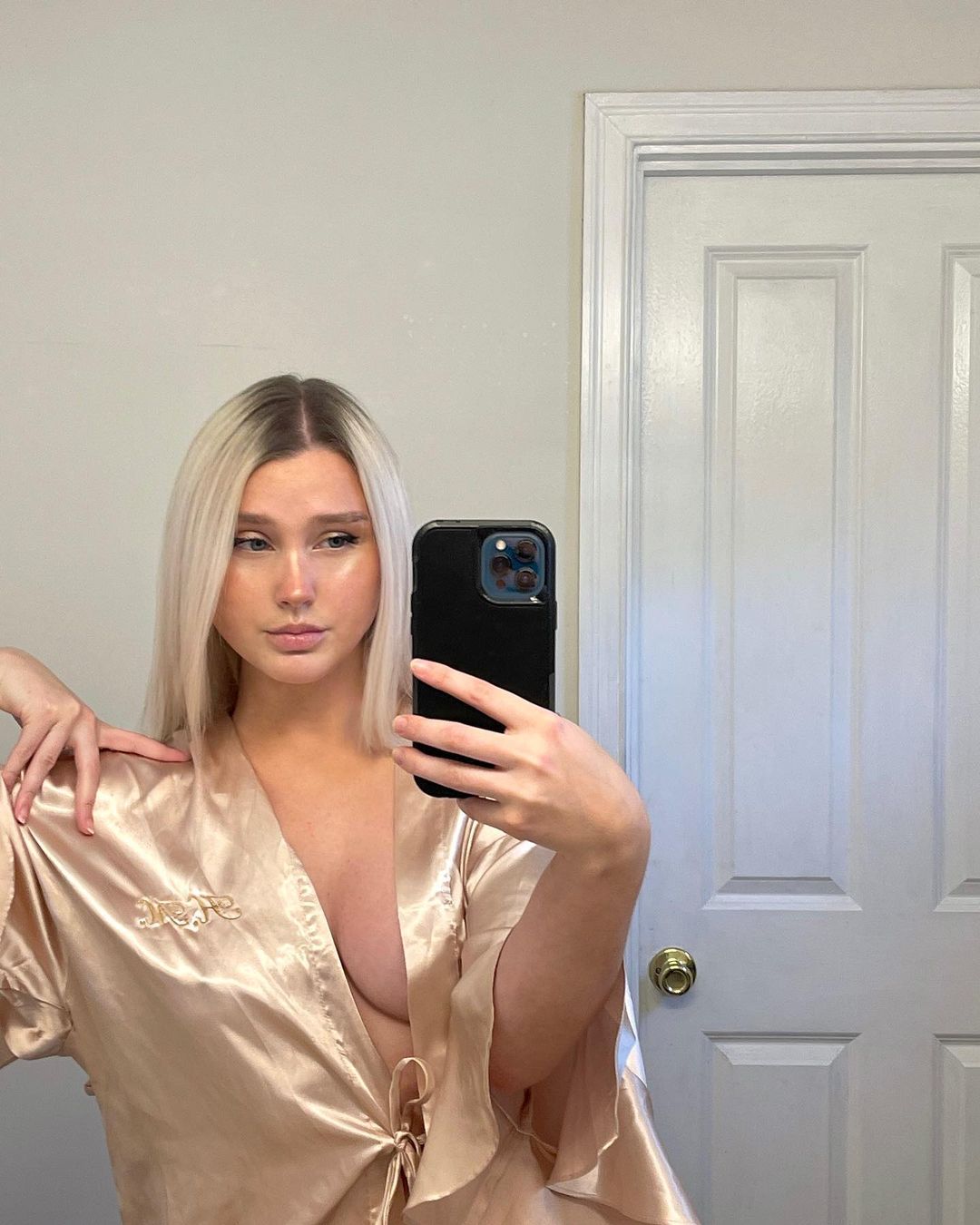 Hallie.amc nudes HD phone wallpaper Hallie.amc nudes HD phone wallpaper