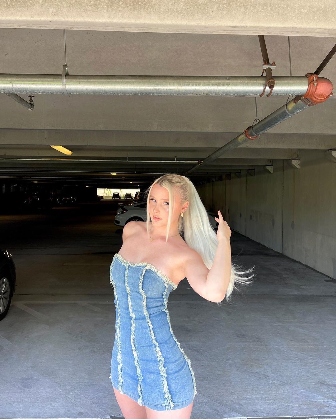 Hallie McClain - Free pics, galleries & more at Babepedia