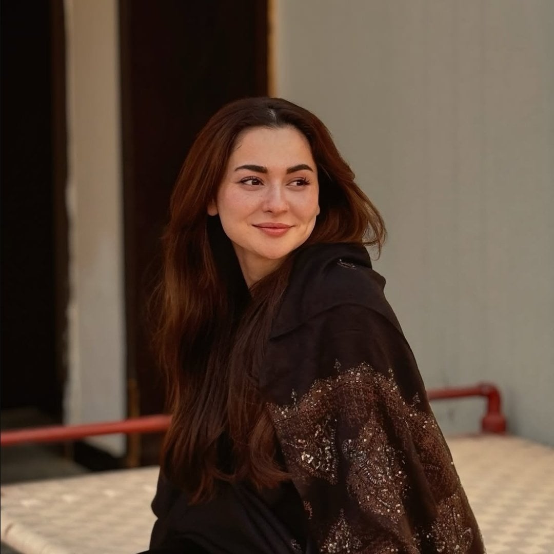 Hania Aamir - Free pics, galleries & more at Babepedia