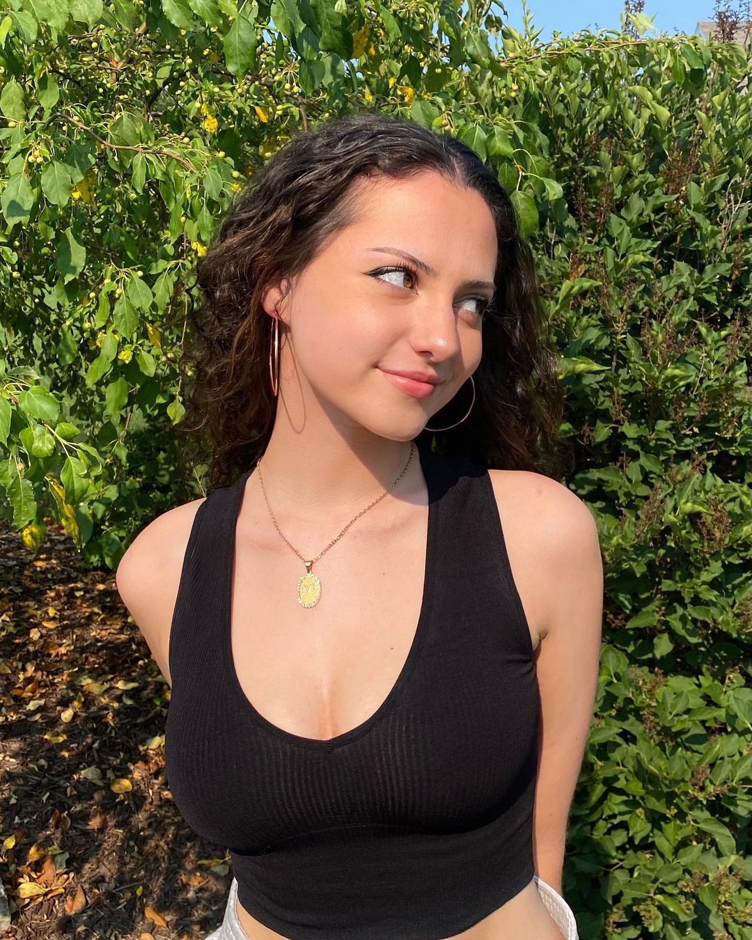 Hannah Montoya - Free pics, galleries & more at Babepedia