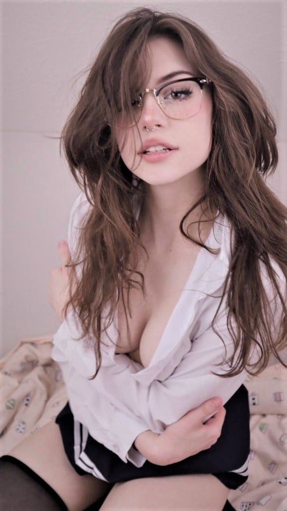 Hannah Owo - Free nude pics, galleries & more at Babepedia