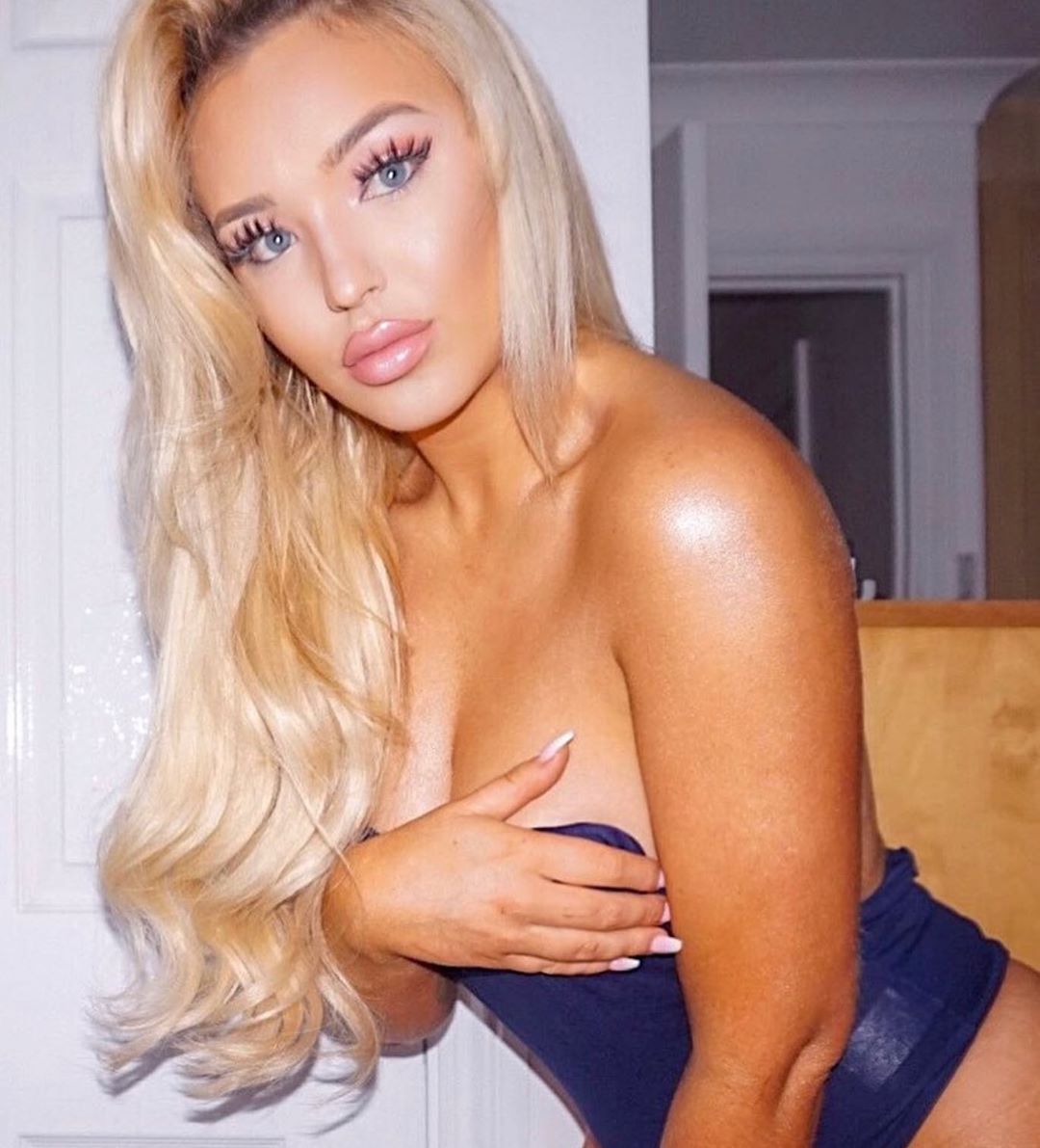 Hayley Purcell - Free sexy pics, galleries & more at Babepedia