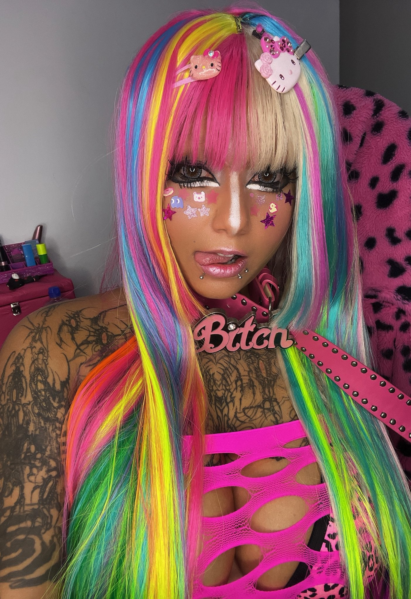 Illu Gyaru - Modelka