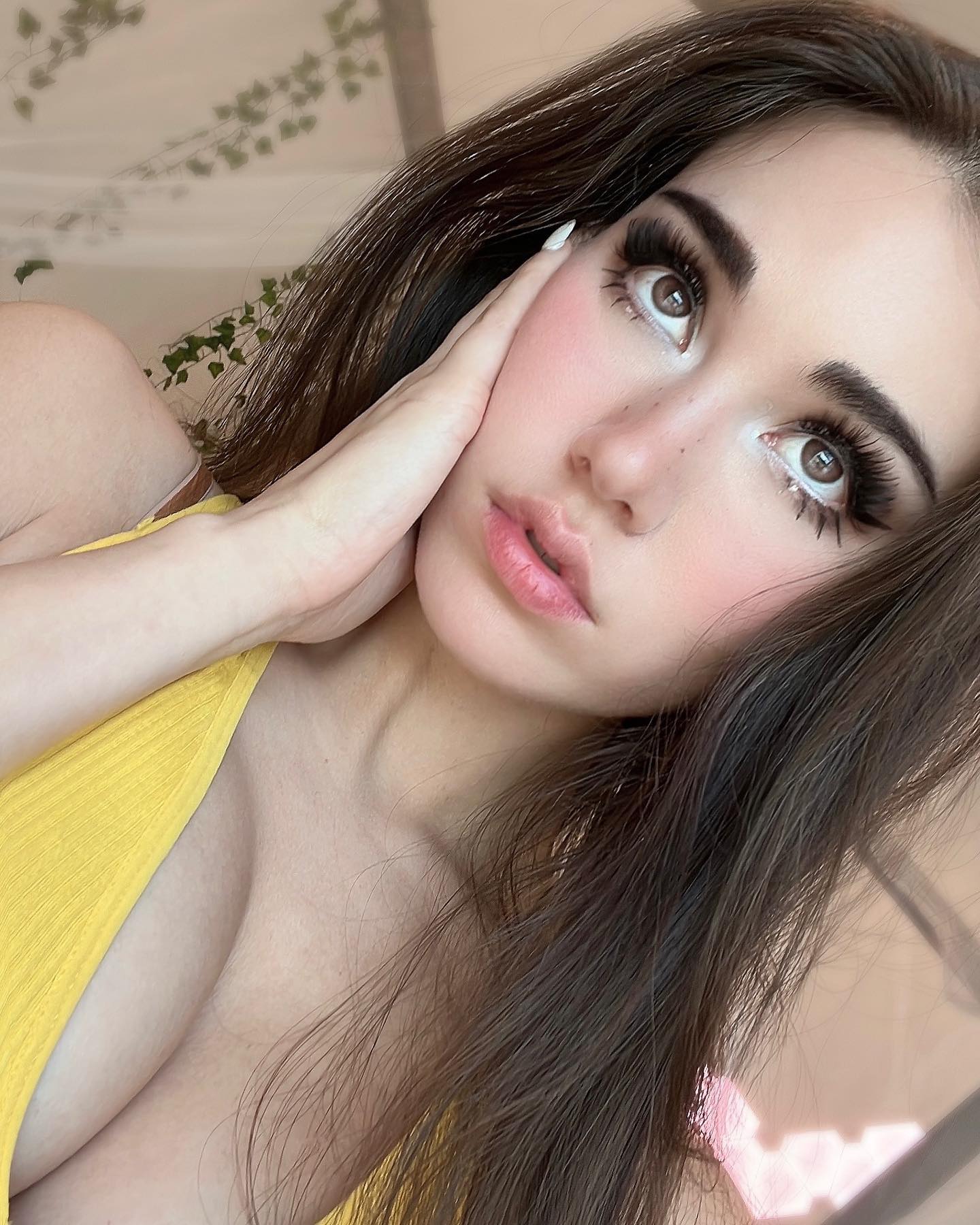 IndieFoxx - Free pics, galleries & more at Babepedia
