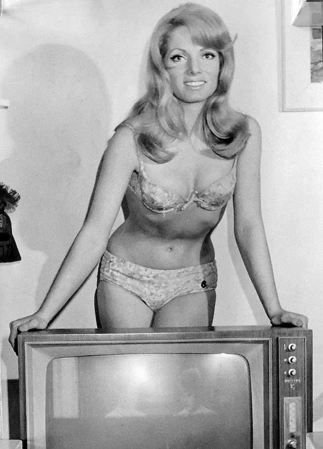 Ini Assmann - Aktorka