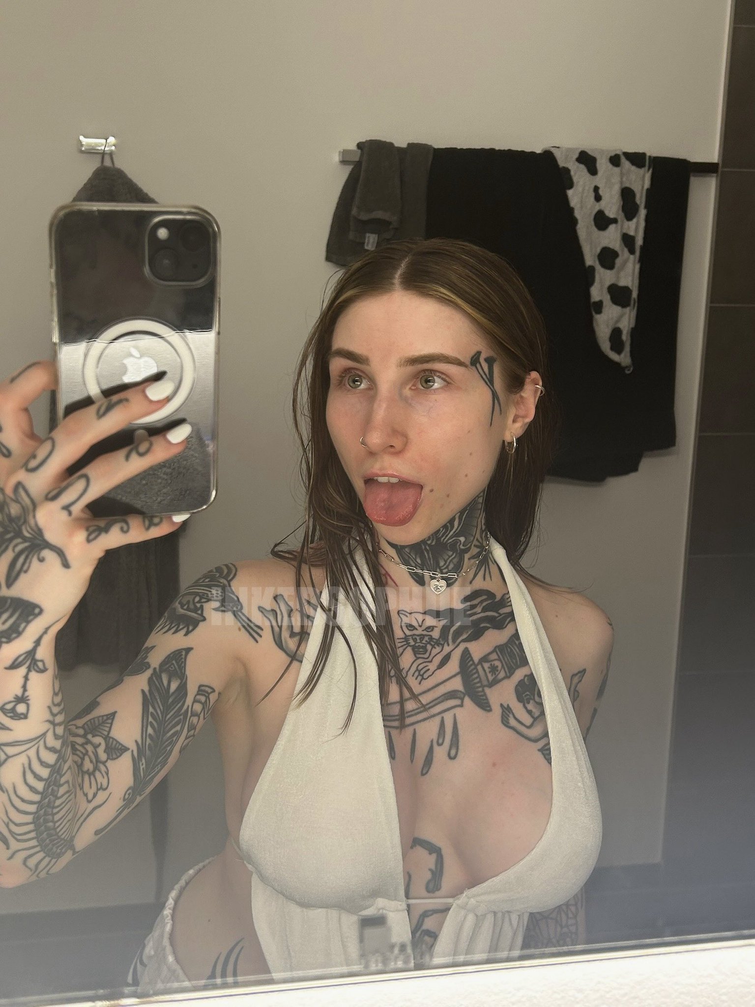Inked Sophie - Free nude pics, galleries & more at Babepedia