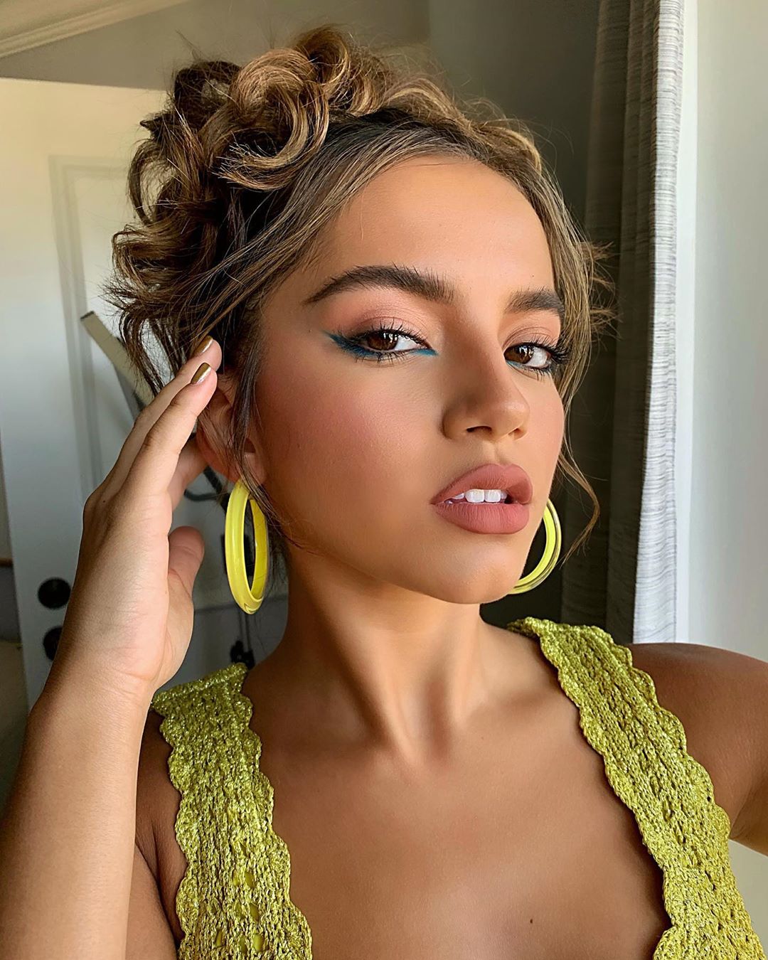 Isabela Moner - Free pics, galleries & more at Babepedia