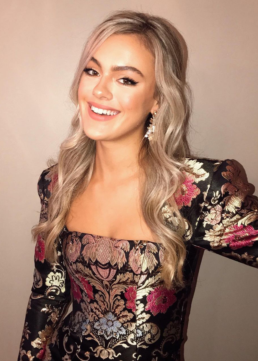 Isabella Alexander - Free pics, galleries & more at Babepedia