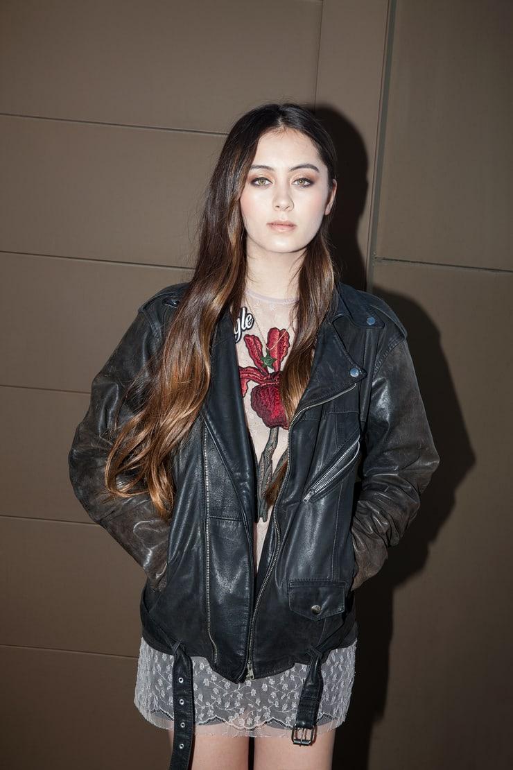 Jasmine Thompson - Free pics, galleries & more at Babepedia