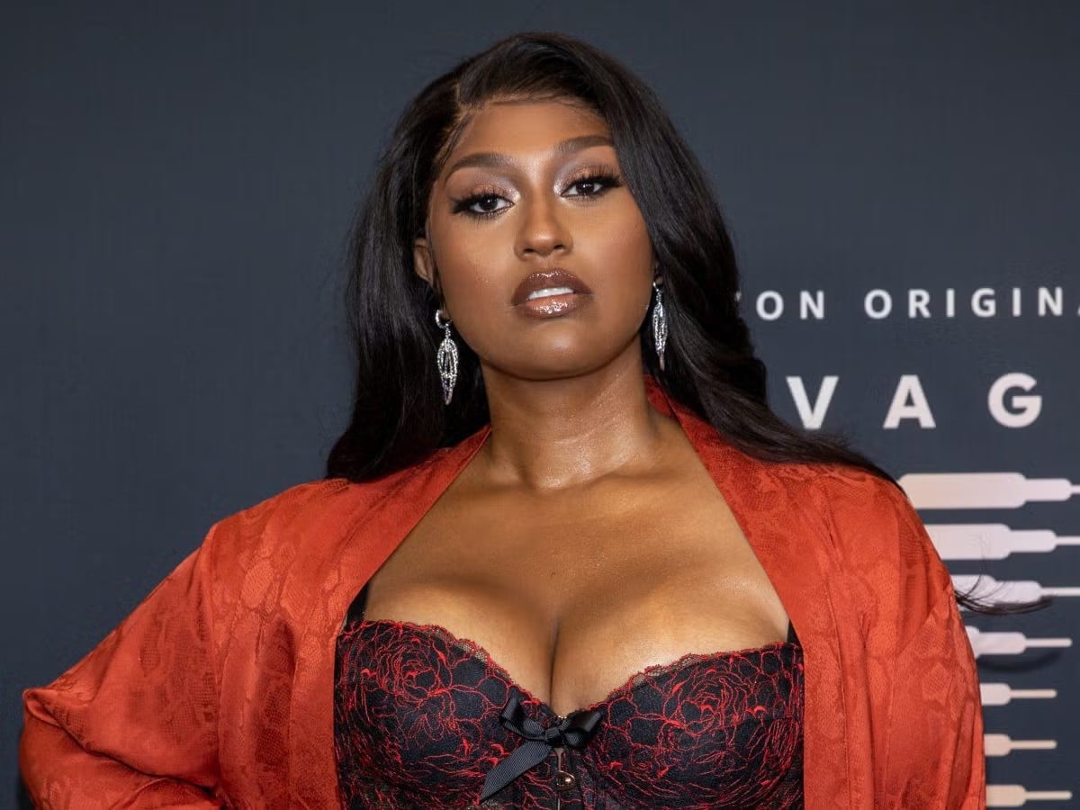 Jazmine Sullivan - Free pics, galleries & more at Babepedia