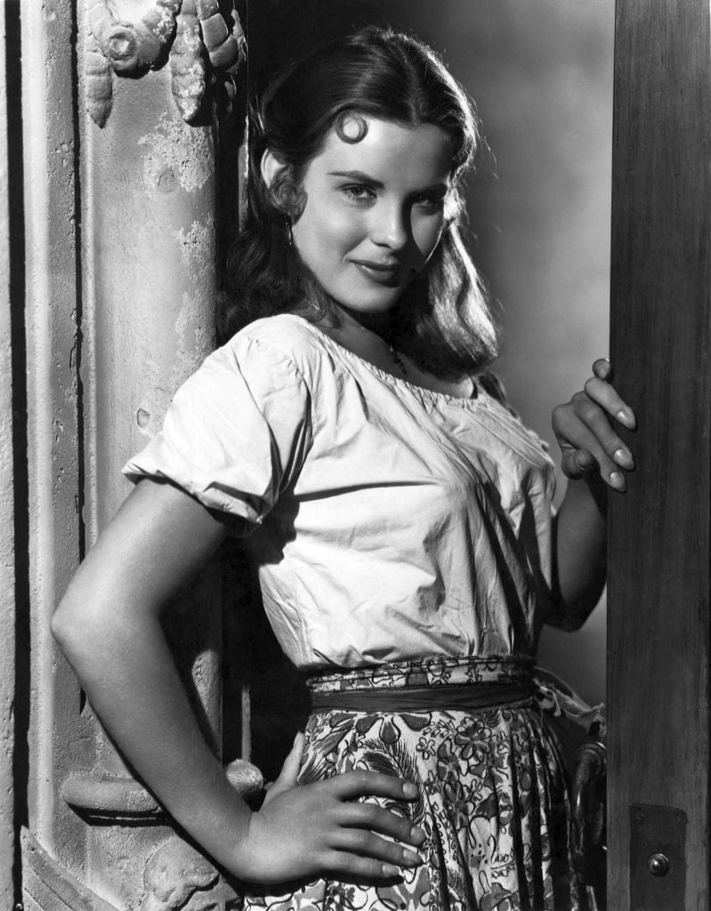 Jean Peters - Free pics, galleries & more at Babepedia