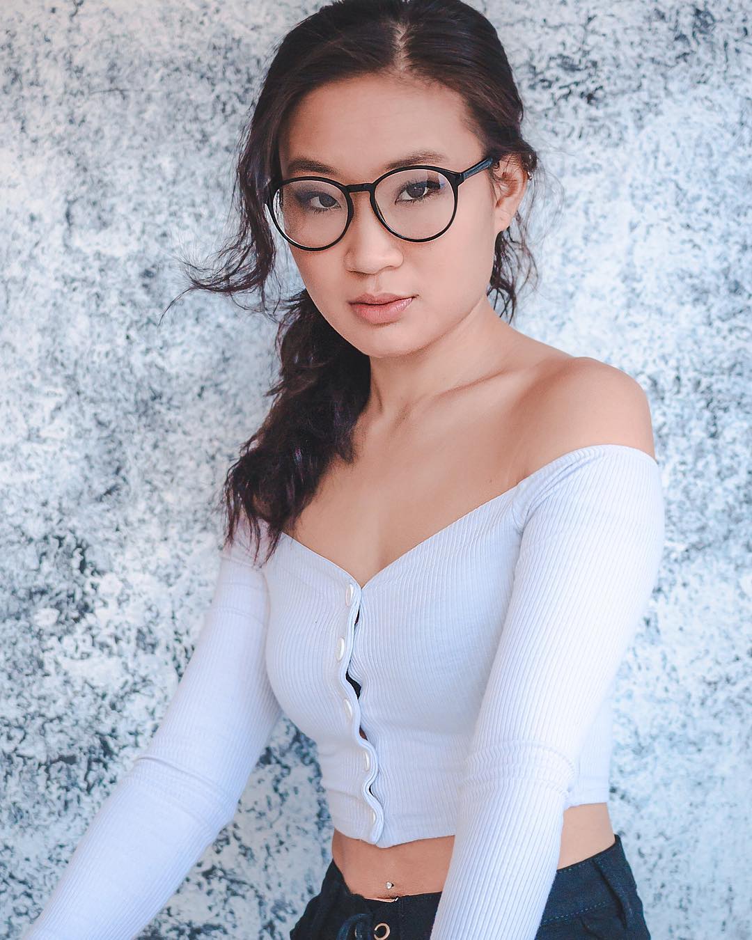 Jeannie Elise Mai - Free pics, galleries & more at Babepedia