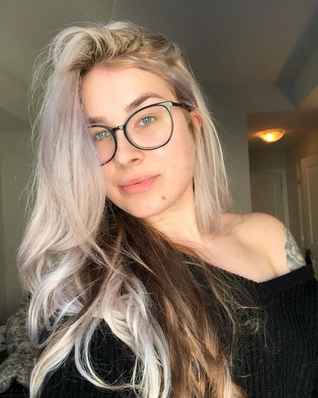 Jen Brett posing seductively