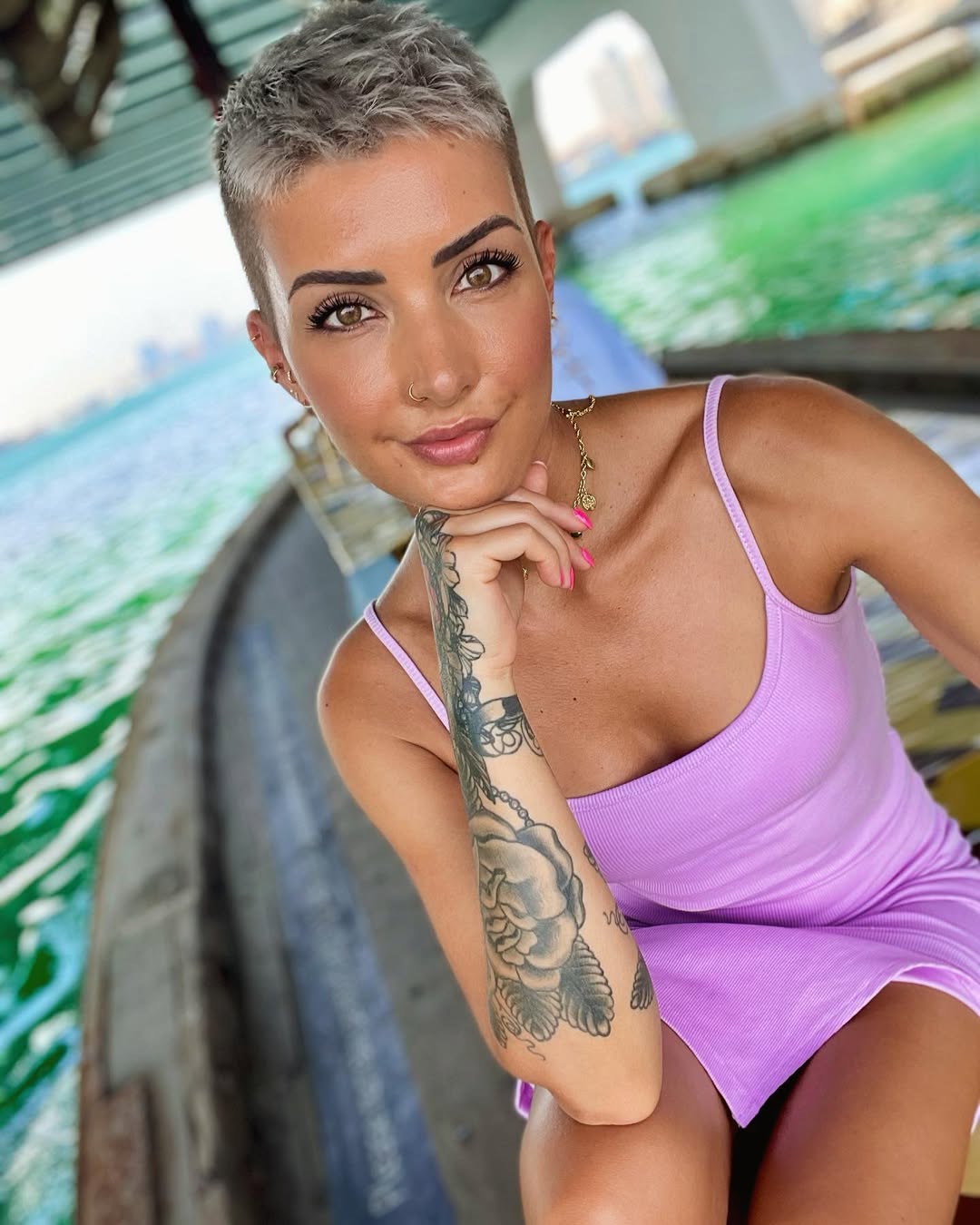 Jenny Schmidt - Free pics, galleries & more at Babepedia