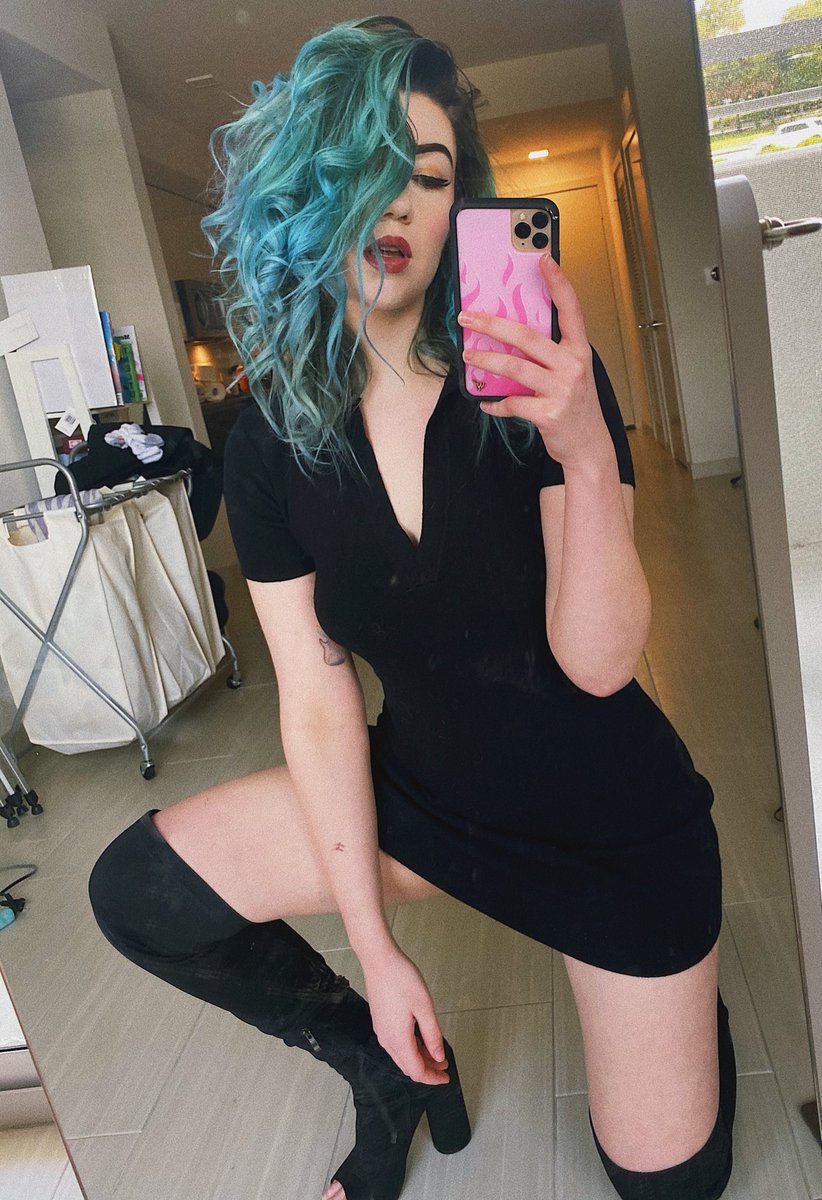 Jessie Paege - Free pics, galleries & more at Babepedia