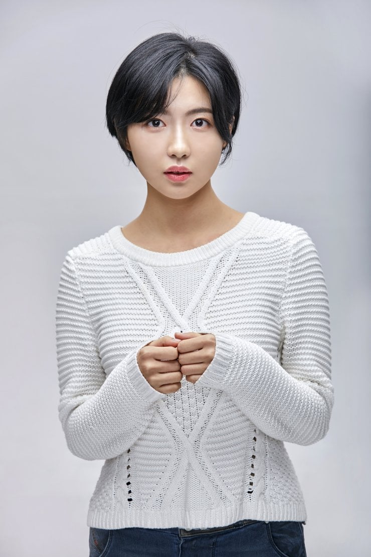 Joo Hyun Young - Free pics, galleries & more at Babepedia
