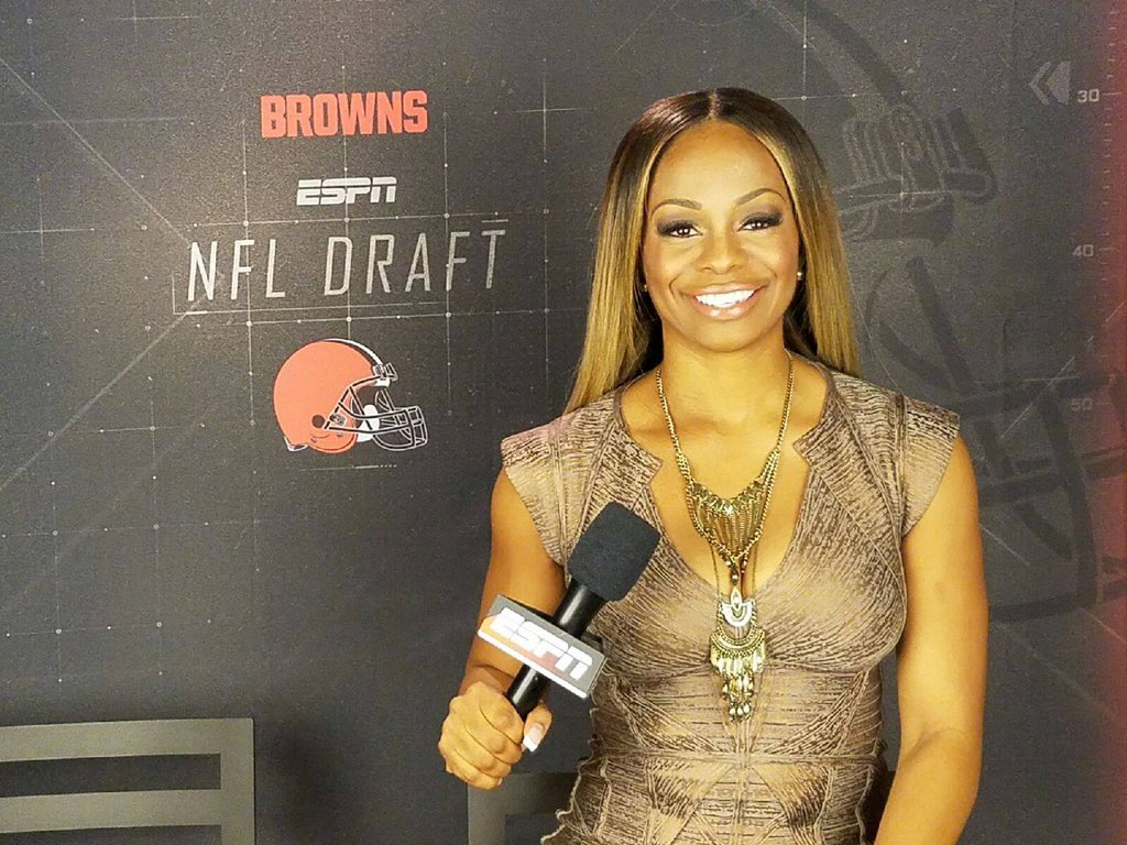 Josina Anderson - Free pics, galleries & more at Babepedia