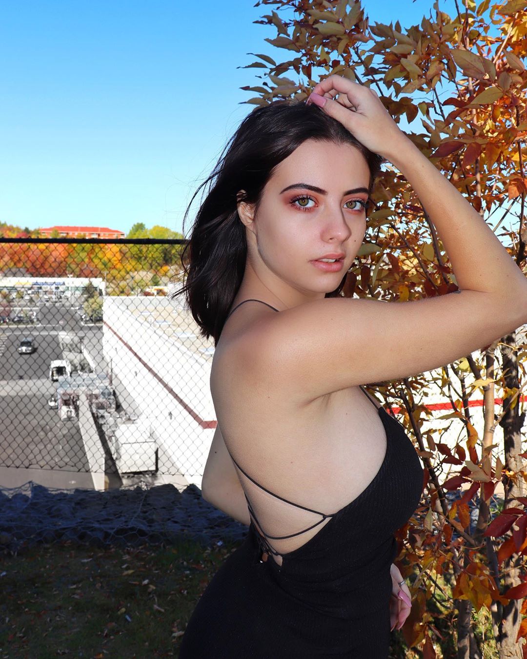 Julia Burch - Free nude pics, galleries & more at Babepedia