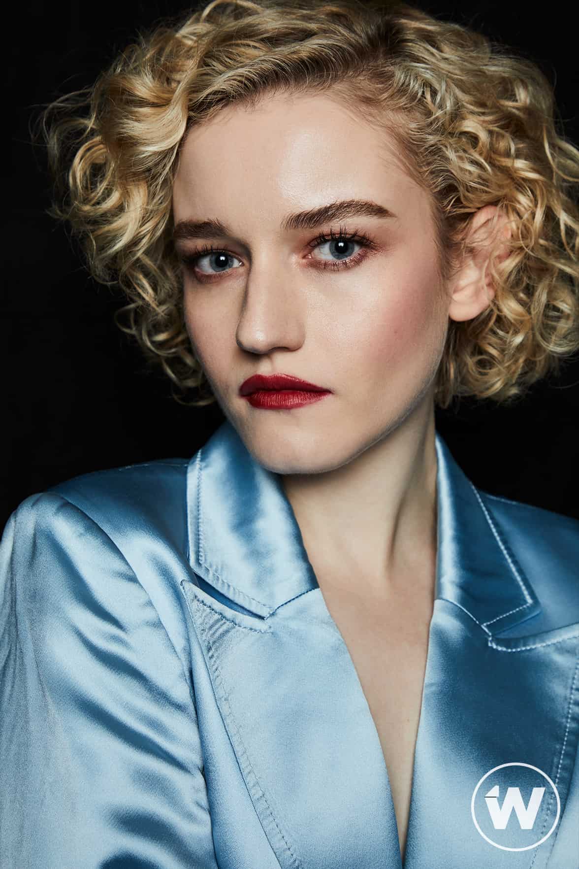 Julia Garner Nudes