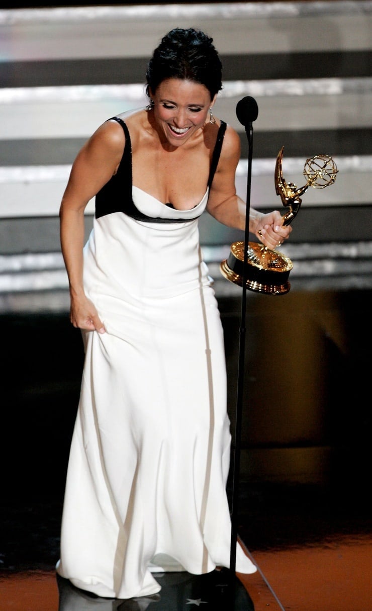 Julia Louis-Dreyfus - Free pics, galleries & more at Babepedia