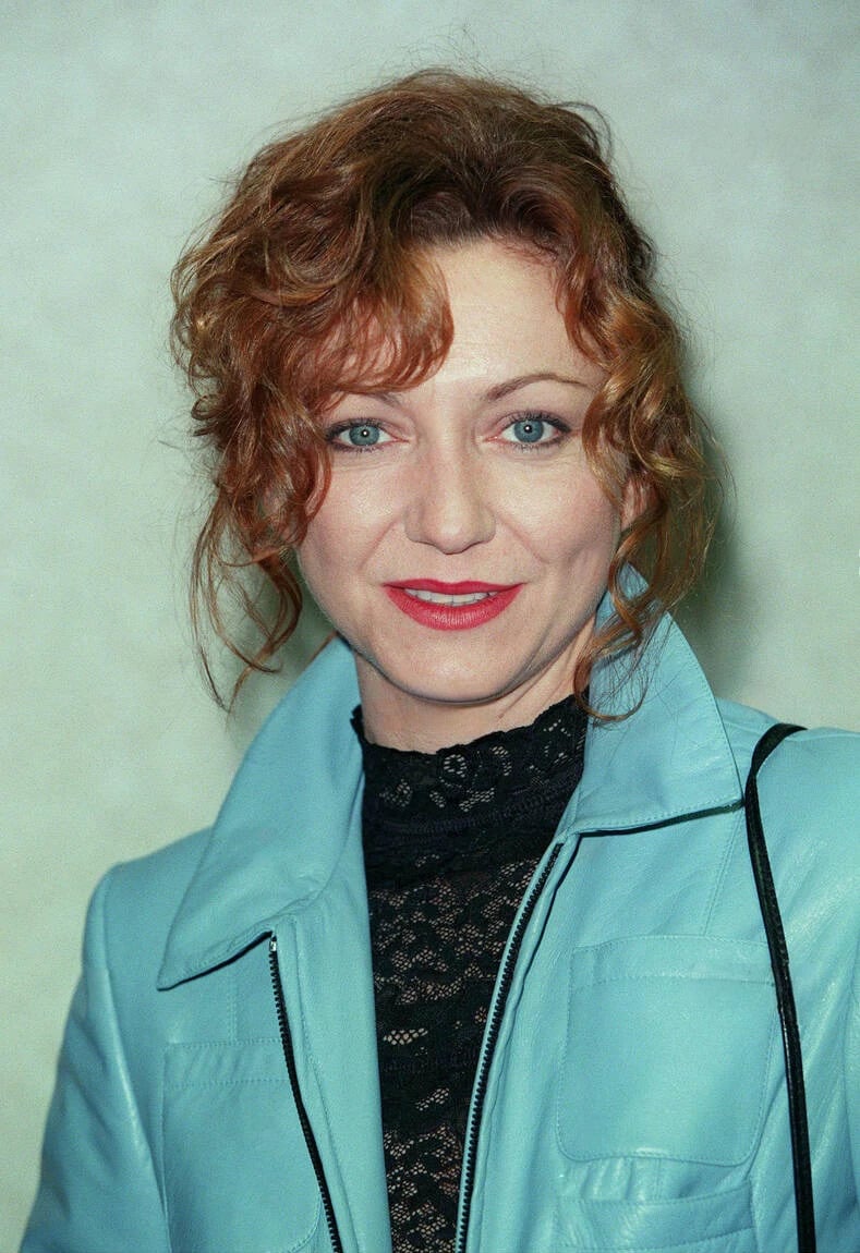 Julie K. White - Free pics, galleries & more at Babepedia