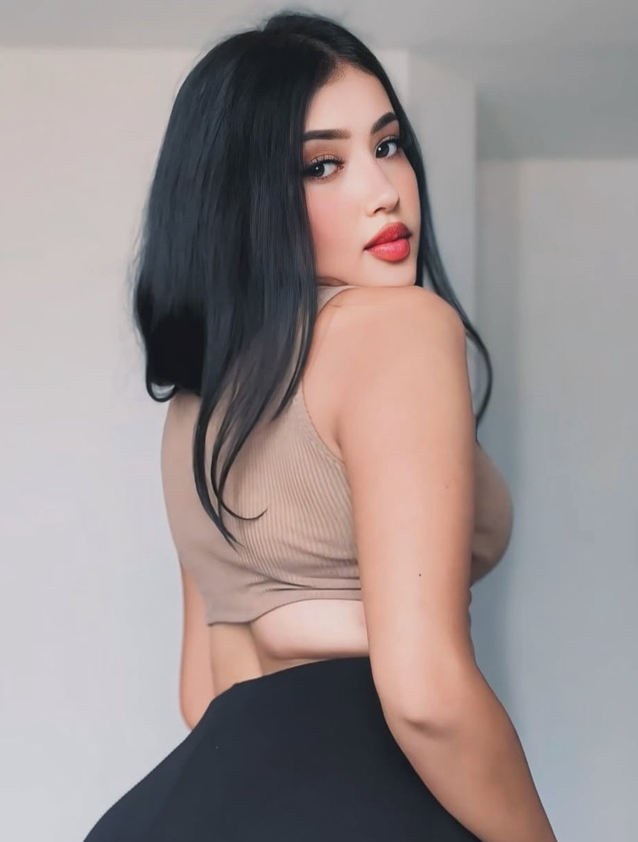 Karla Muentes - Free pics, galleries & more at Babepedia